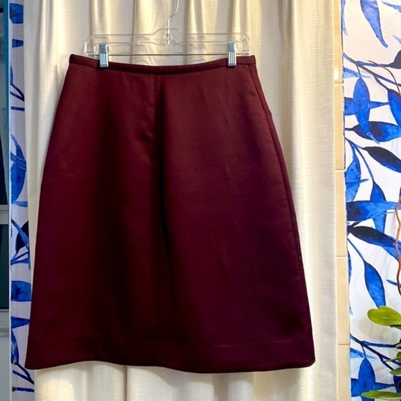 NWOT Women’s & Other Stories Cranberry Color Front Slit with Insert Lined Skirt - Picture 4 of 9